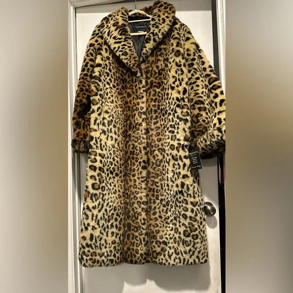 NWT Pamela McCoy Faux Fur Leopard Print Full Length Coat